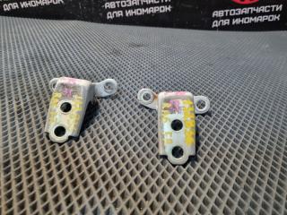 Запчасть петля двери передняя правая HONDA ODYSSEY 2001