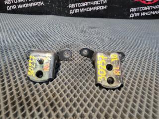 Запчасть петля двери задняя левая NISSAN WINGROAD 12.2005