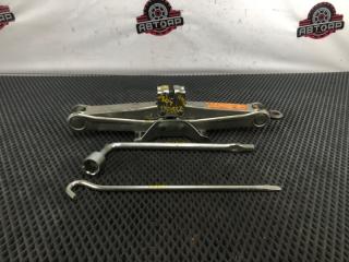 Домкрат NISSAN BLUEBIRD SYLPHY 2004