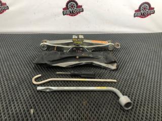 Домкрат NISSAN SUNNY 2004