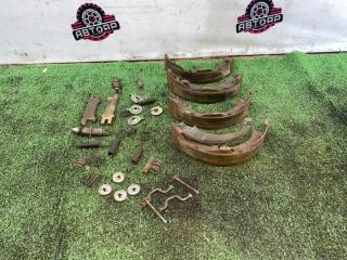 Запчасть тормозные колодки задние TOYOTA REGIUS 1999