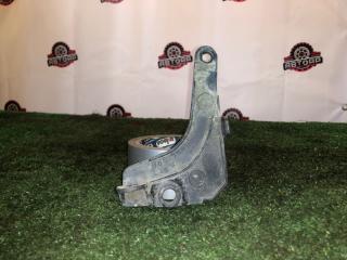 Брызговик передний правый TOYOTA IPSUM 2003