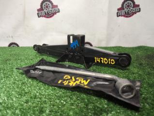 Домкрат MAZDA FAMILIA 2002