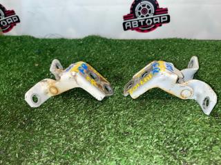 Петля двери передняя правая AXELA 2014 BM5FS P5-VPS