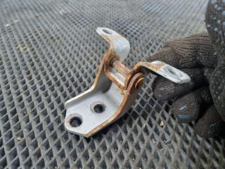 Петля двери передняя левая AXELA 2014 BM5FS P5-VPS