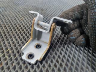 Петля двери передняя левая AXELA 2014 BM5FS P5-VPS