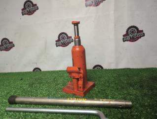 Домкрат DELICA 1997 PE8W 4M40-T