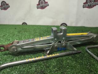 Домкрат CORONA PREMIO 1999 ST210 3S-FSE