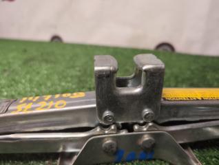 Домкрат CORONA PREMIO 1999 ST210 3S-FSE