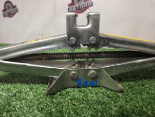 Домкрат CORONA PREMIO 1999 ST210 3S-FSE