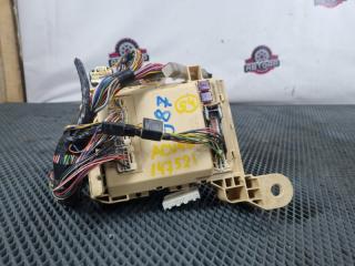 Запчасть блок предохранителей TOYOTA CAMRY 2006