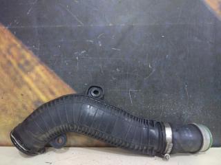 Патрубок интеркуллера Volkswagen Passat Variant 2010 контрактная Патрубок интеркуллера Volkswagen Passat Variant 2010