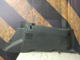 Обшивка багажника правая Lincoln Navigator 2002