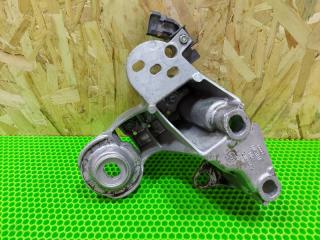 Кронштейн двигателя правый AUDI Allroad 2003