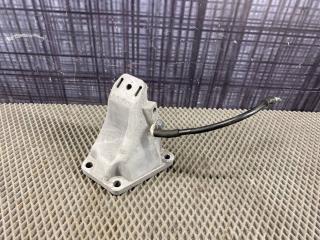 Кронштейн двигателя правый AUDI Allroad 2003