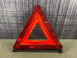 Знак аварийной остановки AUDI Allroad 2003