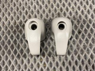 Запчасть крючок для шторки Chevrolet TrailBlazer 2006