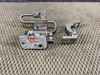 Петля двери передняя правая AUDI Allroad 2002 контрактная Петля двери передняя правая AUDI Allroad 2002