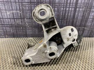 Кронштейн двигателя правый AUDI Allroad 2004