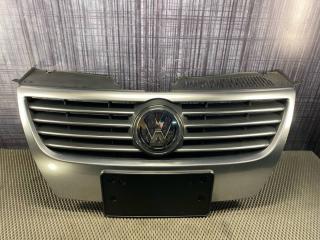 Решетка радиатора Volkswagen Passat Variant 2010
