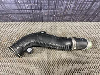 Патрубок интеркуллера Volkswagen Passat Variant 2010 контрактная Патрубок интеркуллера Volkswagen Passat Variant 2010