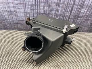 Корпус воздушного фильтра AUDI A6 2003