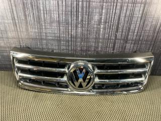 Решетка радиатора Volkswagen Touareg 2003
