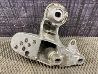 Кронштейн двигателя левый AUDI A4 Avant 2002