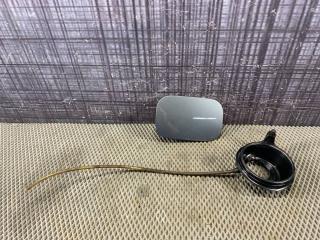 Лючок бензобака AUDI A4 Avant 2002