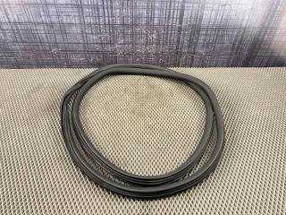 Уплотнительная резинка задняя AUDI Allroad 2002