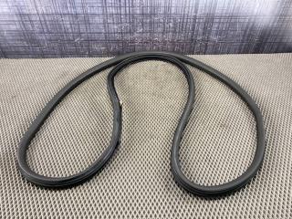 Уплотнительная резинка передняя AUDI Allroad 2002