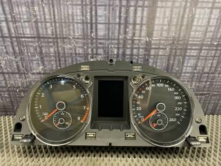 Щиток приборов Volkswagen Passat 2011