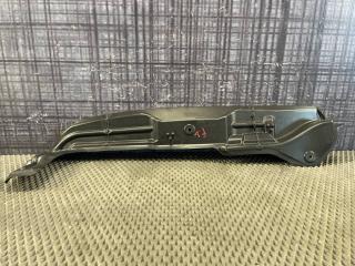 Пыльник крыла передний левый AUDI A4 Avant 2006