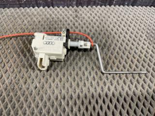 Замок лючка бензобака AUDI A4 Avant 2006