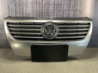 Решетка радиатора Volkswagen Passat Variant 2010