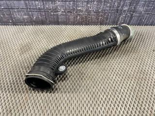 Патрубок интеркуллера Volkswagen Passat Variant 2010 контрактная Патрубок интеркуллера Volkswagen Passat Variant 2010