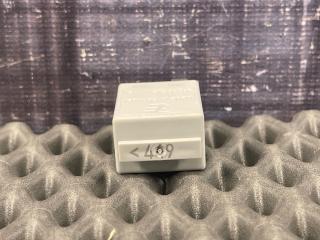 Реле Volkswagen Passat Variant 2010