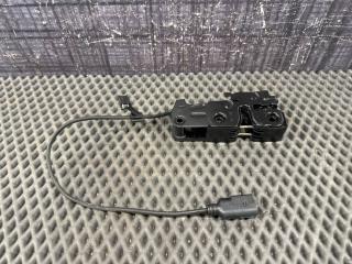 Замок капота AUDI A4 2008 контрактная Замок капота AUDI A4 2008