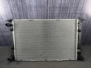 Радиатор ДВС AUDI A4 2008