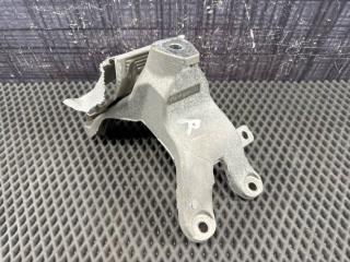 Кронштейн двигателя правый AUDI A4 2008