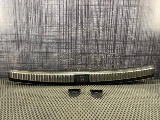 Накладка на замок задняя AUDI A4 Avant 2006 контрактная Накладка на замок задняя AUDI A4 Avant 2006