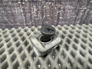 Подушка радиатора AUDI A4 Avant 2004