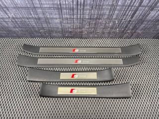 Комплект накладок на порог AUDI A4 Avant 2004