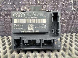 Блок управления дверьми передний правый AUDI Q7 2007