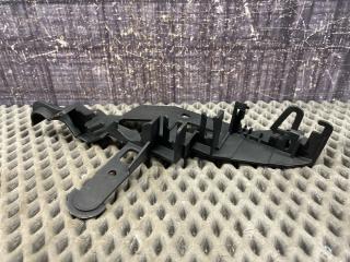 Крепление фишек AUDI A4 2006 контрактная Крепление фишек AUDI A4 2006