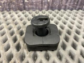 Подушка радиатора AUDI A4 2006