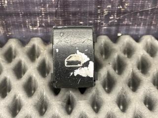 Фото запчасти кнопка стеклоподъемника AUDI A4 2003 контрактная запчасть Запчасть кнопка стеклоподъемника AUDI A4 2003