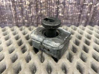 Подушка радиатора AUDI A4 2003