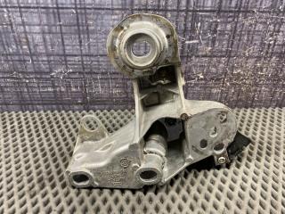 Кронштейн двигателя правый AUDI A4 Avant 2007