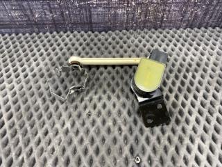 Датчик уровня подвески передний левый AUDI Allroad 2005